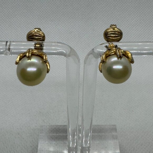 Ciner Clip On Earrings 10K Yellow Gold Pre Owned Faux Pearl Prong Set Signed - Picture 9 of 12